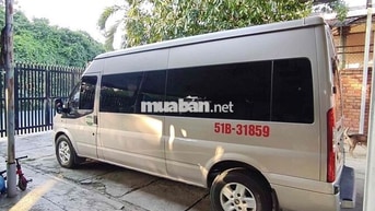 Ford Transit 16 chỗ màu Vàng cát
