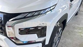Mitsubishi Xpander Cross 2025 Trắng 7 chỗ