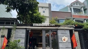 BÁN GẤP NHÀ 3 TẦNG - SÁT BIỂN NGUYỄN TẤT THÀNH