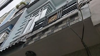 Cho thuê nhà 2lầu 3pn (3.5m x 8m) đường Lê văn Khương vào 30m 