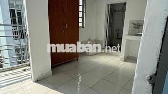 Cho Thuê Gác, Ban công, Sát Đại Học Công Thương, Aemall Tân Phú
