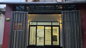 CHÍNH CHỦ BÁN NHÀ 2 MẶT TIỀN NGUYỄN TẤT THÀNH - TP. HUẾ (NỞ HẬU, KO NG