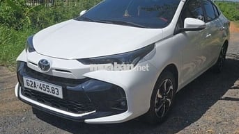 Toyota Vios E-CVT Trắng 5 chỗ