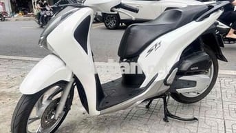 Honda SH 2019 Trắng Xe mới bóc keo