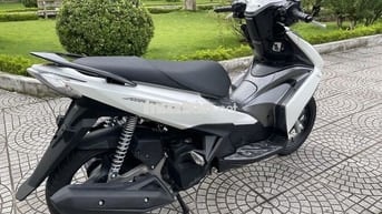 Honda Air Blade 125 Trắng