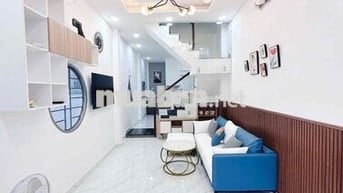 nhà 2 mặt hẻm cách hẻm xe tải chỉ 15m