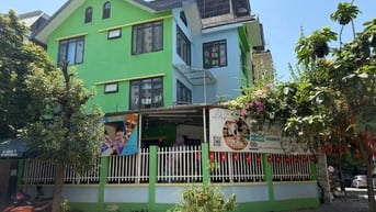 Cho thuê nhà BT đầu đường Tố Hữu, MB 90 m2x3 tầng, tổng DT 170m2