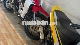 Yaz Đỏ đen mới 99% ngoại hình đẹp keng máy móc Ok