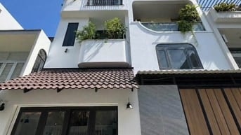 Bán nhà đẹp kế Đầm Sen 10p xe máy - 4m x 12m - hxh - sân thượng 