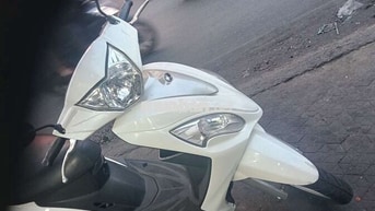 Kymco Candy Hi Trắng