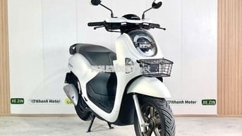 Scoopy 2025 Trắng Odo lướt 4.500km 9 Chủ Biển 65