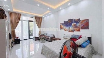 Khai trương căn hộ Ban công lớn kế nhà thờ Nam Hải