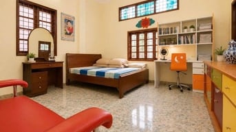 Bán nhà phố Liễu Giai 85m2, đường ô tô, xây 5 tầng, ở luôn, chính chủ