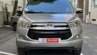 Toyota Innova 2.0V AT 2017 Bạc 37.000 km