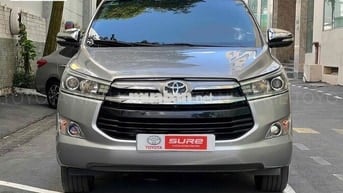 Toyota Innova 2.0V AT 2017 Bạc 37.000 km
