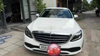 Mercedes-Benz C200 Exclusive 2021 Trắng 30.000 km