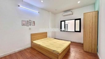 Cho Thuê Phòng Full NT,Mặt Tiền Đường Sát Parcmall Q8, Gần UEH , STU