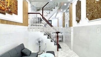 Cho thuê nhà đẹp Fhunl Nội Thất Y Hình 
