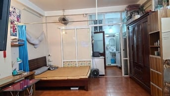  Bán căn chung cư  DT 40 m2, gần đại học Y HN, Học viện Ngân hàng