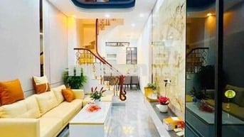 NGỌC KHÁNH - BA ĐÌNH 9tỷ - 36M Thiết kế 4 tầng ,6 ngủ.