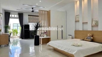 Căn Hộ Cho Thuê Full Nt - AN NINH - ngay trường Đh Kinh Tế, Huflit Q10