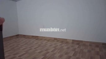 nhà em còn 2 phòng ở trại mát phòng sạch sẽ mới xây