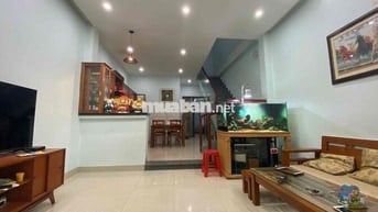 Cho thuê nhà 2 tầng Kiệt Huỳnh Ngọc Huệ.