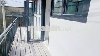 Bán nhà 2PN Thạnh Xuân 25 Quận 12 ban công rộng