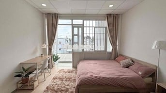 CHÍNH CHỦ CHO THUÊ CĂN HỘ BAN CÔNG GIÁ SIÊU RẺ NGAY VÒNG XOAY DÂN CHỦ