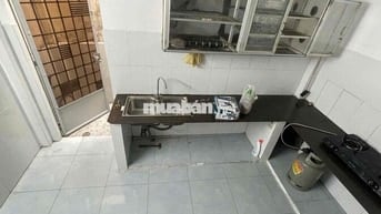 Cho thuê nhà 4x16m, gác, 2pn, HXH, Nguyễn Văn Quá, Q12