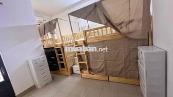 KÍ TÚC XÁ NỮ 4 BẠN ( NGAY CỔNG CHÍNH ĐẠI HỌC VĂN LANG)