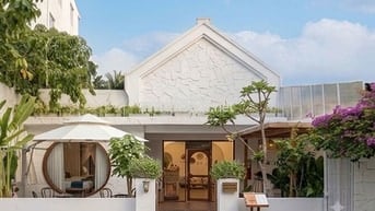 NHÀ MẶT TIỀN HOA MAI PHÚ NHUẬN, NGANG 17M 3 TẦNG NỞ HẬU, DTSD ~900M2