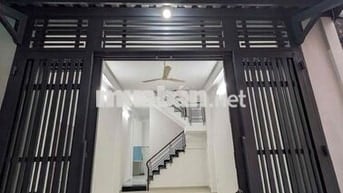 cho thuê nhà mới Hxh trống p11