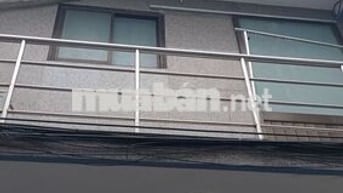 Cho thuê nhà 2 lầu hẻm xe tải Cao Thắng Q10