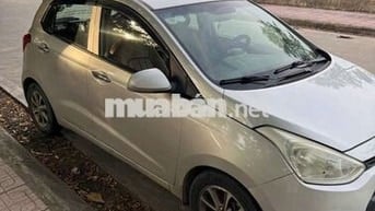Hyundai Grand i10 Số sàn Bạc