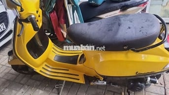 Piaggio Vespa Vàng