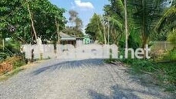 Đất mặt tiền kênh Bà Kiểng 400m2 sẵn nhà
