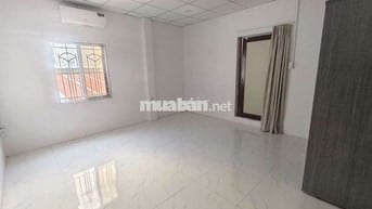 Phòng 2PN + P.khách 40m2, toilet trong phòng
