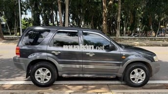 Ford Escape XLT Xám 5 chỗ xăng
