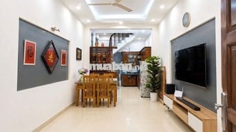 CHÍNH CHỦ BÁN NHÀ 5 TẦNG  CẦU GIẤY
