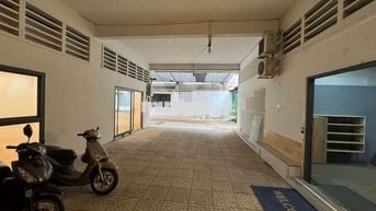 Mặt Bằng/Kho Hẻm Xe Hơi Đường Hồng Bàng - 80m2
