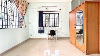 CHỈ CHO NỮ, CĂN HỘ 2PN 60M2, SÁT BỆNH VIỆN 175, CÔNG VIÊN GIA ĐỊNH