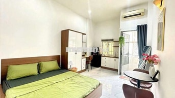 CĂN HỘ STUDIO 35M2 BAN CÔNG FULL NỘI THẤT GẦN NGÃ TƯ HÀNG XANH