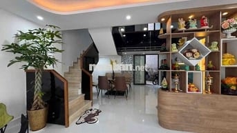 CHO THUÊ NHÀ FULL NỘI THẤT  MT ĐƯỜNG SỐ -TRỆT LẦU (7x20) P.TÂN QUY Q7