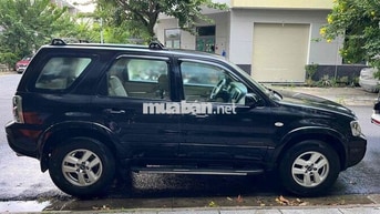 Ford Escape XLS Đen