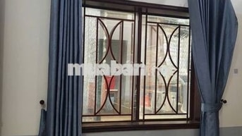  CHDV 20M2(CÓ CỬA SỔ THOÁNG MÁT) NGAY DH NGÂN HÀNG, HOÀNG DIỆU 2
