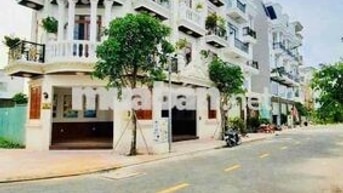 Cho Thuê Nhà Có Thang Máy Ngay Cầu Phú Long DT 5x16 1Trệt 3Lầu 4Pn 5Wc