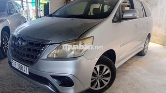 Toyota Innova 2.0E 2015 Số sàn Bạc