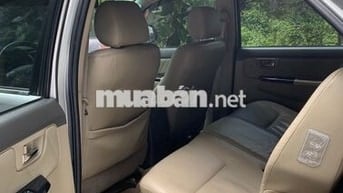 Toyota Fortuner 2012 Bạc 8 chỗ