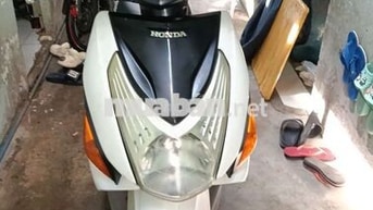 Honda Click Trắng đen đã qua sử dụng